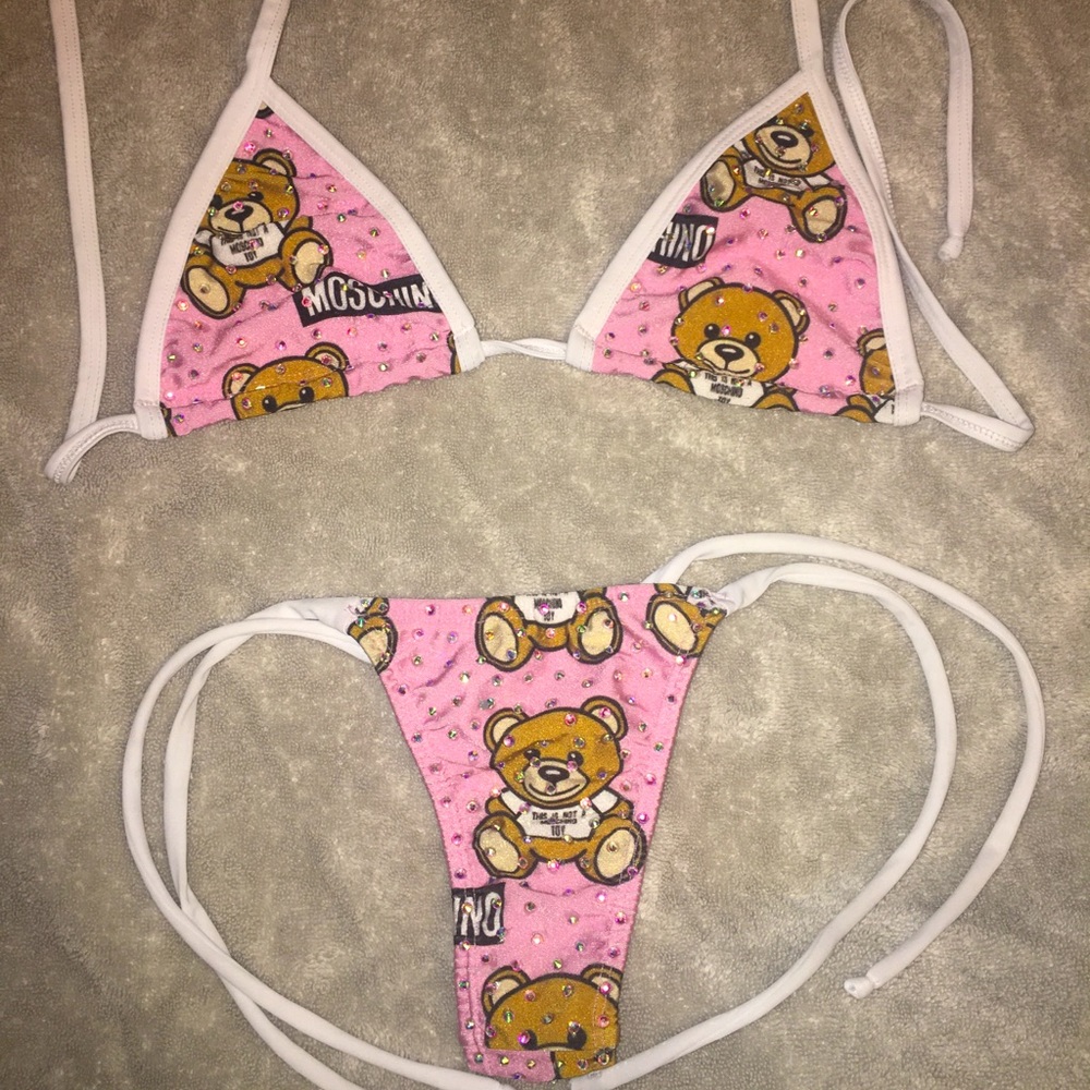 🌸Pink & White Moschino Dancewear Outfit🌸